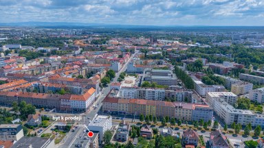 Prodej částečně zrekonstruovaného bytu 1+kk v Hradci Králové - Gočárova ulice