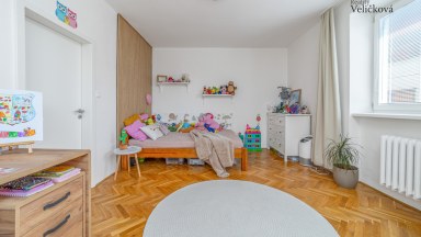 Prodej cihlového bytu 2+1 s možností úpravy na 3+kk, v centru Hradce Králové, Břetislavova ul.