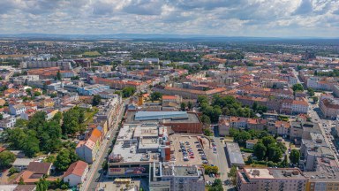 Prodej cihlového bytu 2+1 s možností úpravy na 3+kk, v centru Hradce Králové, Břetislavova ul.