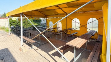 Pronájem vybavené restaurace se zahrádkou a tanečním sálem v Hradci Králové -Dům U Švagerků (329m2)