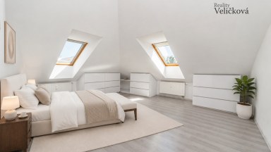 Prodej  podkrovního bytu 3+kk s parkovacím stání v Milovicích (okr. Nymburk)