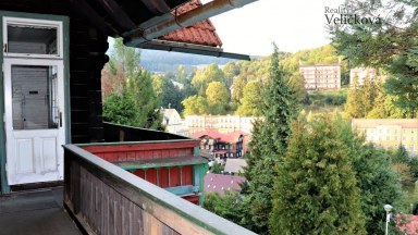 Prodej okouzlující vily  přímo na Horní Promenádě v centru Janských Lázní 