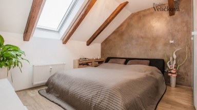 Nabízíme k prodeji nádherný mezonetový byt 3+kk v centru města Hradce Králové