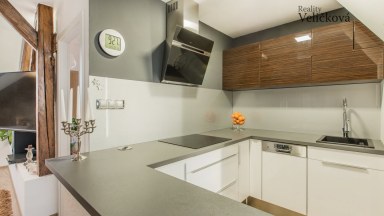 Nabízíme k prodeji nádherný mezonetový byt 3+kk v centru města Hradce Králové