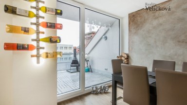 Nabízíme k prodeji nádherný mezonetový byt 3+kk v centru města Hradce Králové