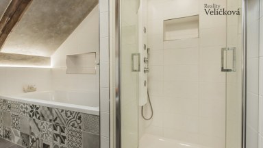 Nabízíme k prodeji nádherný mezonetový byt 3+kk v centru města Hradce Králové