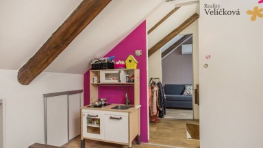 Nabízíme k prodeji nádherný mezonetový byt 3+kk v centru města Hradce Králové