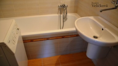 Prodej pěkného zděného bytu 3+1 s balkonem v Hradci Králové s možností okamžitého převodu do OV