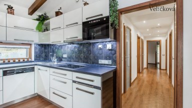 Prodej pěkných rodinného domu s výhledem na hory ve Starých Bukách (okr. Trutnov) 