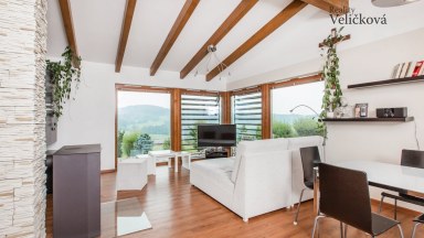 Prodej pěkných rodinného domu s výhledem na hory ve Starých Bukách (okr. Trutnov) 