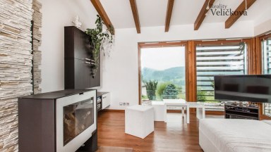 Prodej pěkných rodinného domu s výhledem na hory ve Starých Bukách (okr. Trutnov) 