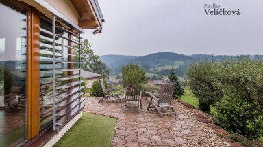 Prodej pěkných rodinného domu s výhledem na hory ve Starých Bukách (okr. Trutnov) 