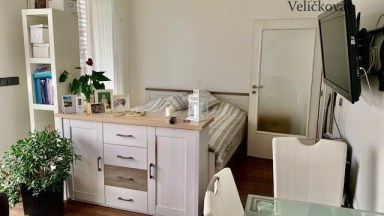 Pronájem krásného vybaveného bytu 2+kk v novostavbě v Hradci Králové - Malšovicích