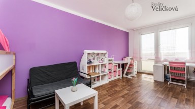 Nabízíme prodej krásného bytu po rekonstrukci 3+1 o výměře 96 m2 v Hradci Králové- Benešova tř.