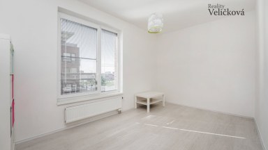 Nabízíme krásný vybavený byt 3+kk v novostavbě s garáž. stáním v Dolních Měcholupech (Praha 10)