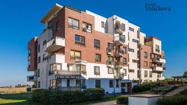 Nabízíme krásný vybavený byt 3+kk v novostavbě s garáž. stáním v Dolních Měcholupech (Praha 10)