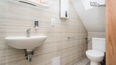 Prodej krásného rekonstruovaného rodinného domu v Hradci Králové v blízkosti centra