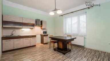 Prodej krásného rekonstruovaného rodinného domu v Hradci Králové v blízkosti centra