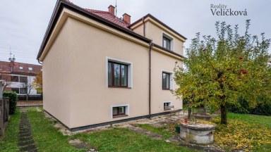 Prodej krásného rekonstruovaného rodinného domu v Hradci Králové v blízkosti centra