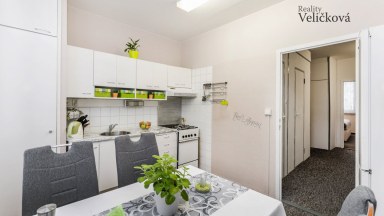 Prodej krásného bytu 3+1 s balkonem a klimatizací v Hradci Králové- Moravské Předměstí