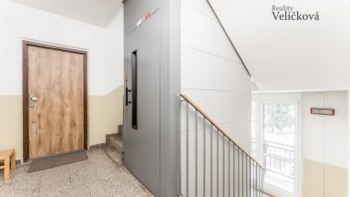 Prodej krásného bytu 3+1 s balkonem a klimatizací v Hradci Králové- Moravské Předměstí