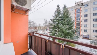 Prodej krásného bytu 3+1 s balkonem a klimatizací v Hradci Králové- Moravské Předměstí