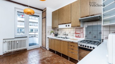 Prodej krásného zděného bytu 3+1, ul. Ve Střešovičkách,  s úžasným výhledem na centrum Prahy
