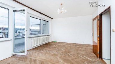 Prodej krásného zděného bytu 3+1, ul. Ve Střešovičkách,  s úžasným výhledem na centrum Prahy