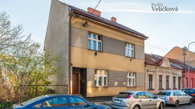 Nabízíme exkluzivně prodej rodinného domu v Pardubicích - Zelené Předměstí