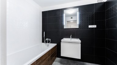 Nabízíme luxusní mezonetový byt 3+kk v centru města Hradce Králové s vlastním park. stáním