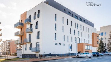 Luxusní byt 3+kk v novostavbě z r. 2020 v Hradci Králové - Malšovicích s krytým garážovým stáním