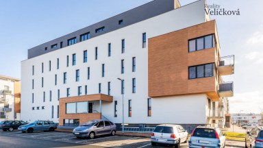 Luxusní byt 3+kk v novostavbě z r. 2020 v Hradci Králové - Malšovicích s krytým garážovým stáním