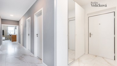 Luxusní byt 3+kk v novostavbě z r. 2020 v Hradci Králové - Malšovicích s krytým garážovým stáním