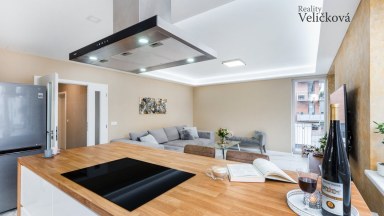 Luxusní byt 3+kk v novostavbě z r. 2020 v Hradci Králové - Malšovicích s krytým garážovým stáním