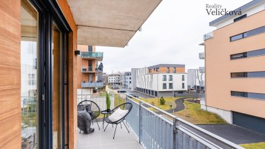 Luxusní byt 3+kk v novostavbě z r. 2020 v Hradci Králové - Malšovicích s krytým garážovým stáním