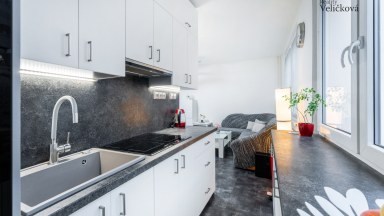 Kompletně zrekonstruovaný byt 3+kk v Malšovicích v nízkopodlažní budově