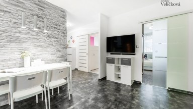 Kompletně zrekonstruovaný byt 3+kk v Malšovicích v nízkopodlažní budově