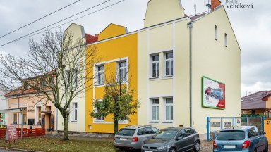Pronájem bytu 2+kk 47 m² se zahradním posezením a s dětským hřištěm