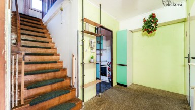 Prodej řadového rodinného domu na krásném místě v obci Skalice - jen 6 km od centra Hradce Králové