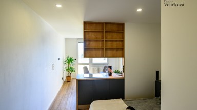 Prodej luxusního bytu 1+kk se zasklenou lodžií v Hradci Králové - Moravské Předměstí