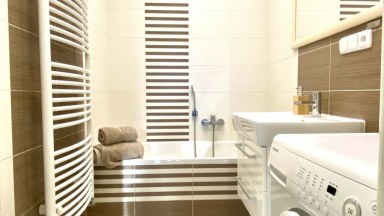 Pronájem slunného bytu 3+1 Na Občinách