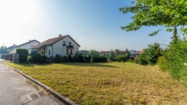 Exkluzivně nabízíme krásný stavební pozemek v obci Býšť