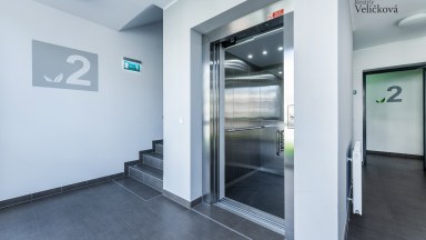 Prodej krásného vybaveného bytu 2+kk v novostavbě v Hradci Králové - Malšovicích