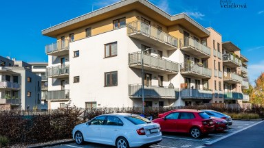 Prodej krásného vybaveného bytu 2+kk v novostavbě v Hradci Králové - Malšovicích