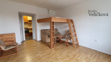 Pronájem pěkného bytu 2+kk 48 m2 Hradec Králové - ulice Střelecká