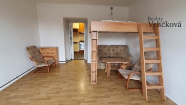 Pronájem pěkného bytu 2+kk 48 m2 Hradec Králové - ulice Střelecká