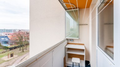 Prodej částečně zrekonstruovaného bytu 2+kk se zasklenou lodžií v Hradci Králové - Benešova třída