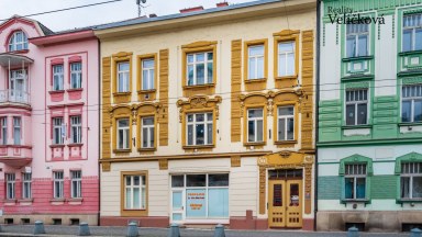 Nabízíme nádherný byt 3+kk v centru města Hradce Králové s vlastním park. stáním