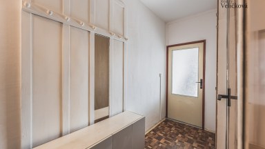 Prodej pěkného bytu 1+kk v Hradci Králové - ulice Brožíkova (Moravské Předměstí)