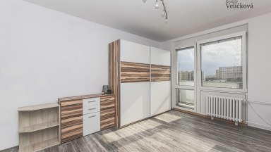 Prodej pěkného bytu 1+kk v Hradci Králové - ulice Brožíkova (Moravské Předměstí)